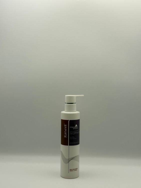 کرم موی فر کارسل با فرمول حاوی روغن آرگان و پروتئین، حالتدهنده و تقویتکننده موهای فر، بدون سنگینی یا چسبندگی. ضد وز و مناسب برای استفاده روزانه.